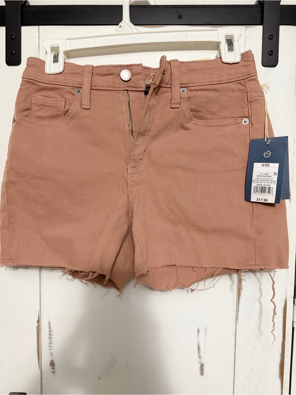 Universal Thread Women's Frayed Hem Dusty Rose Jean Shorts
